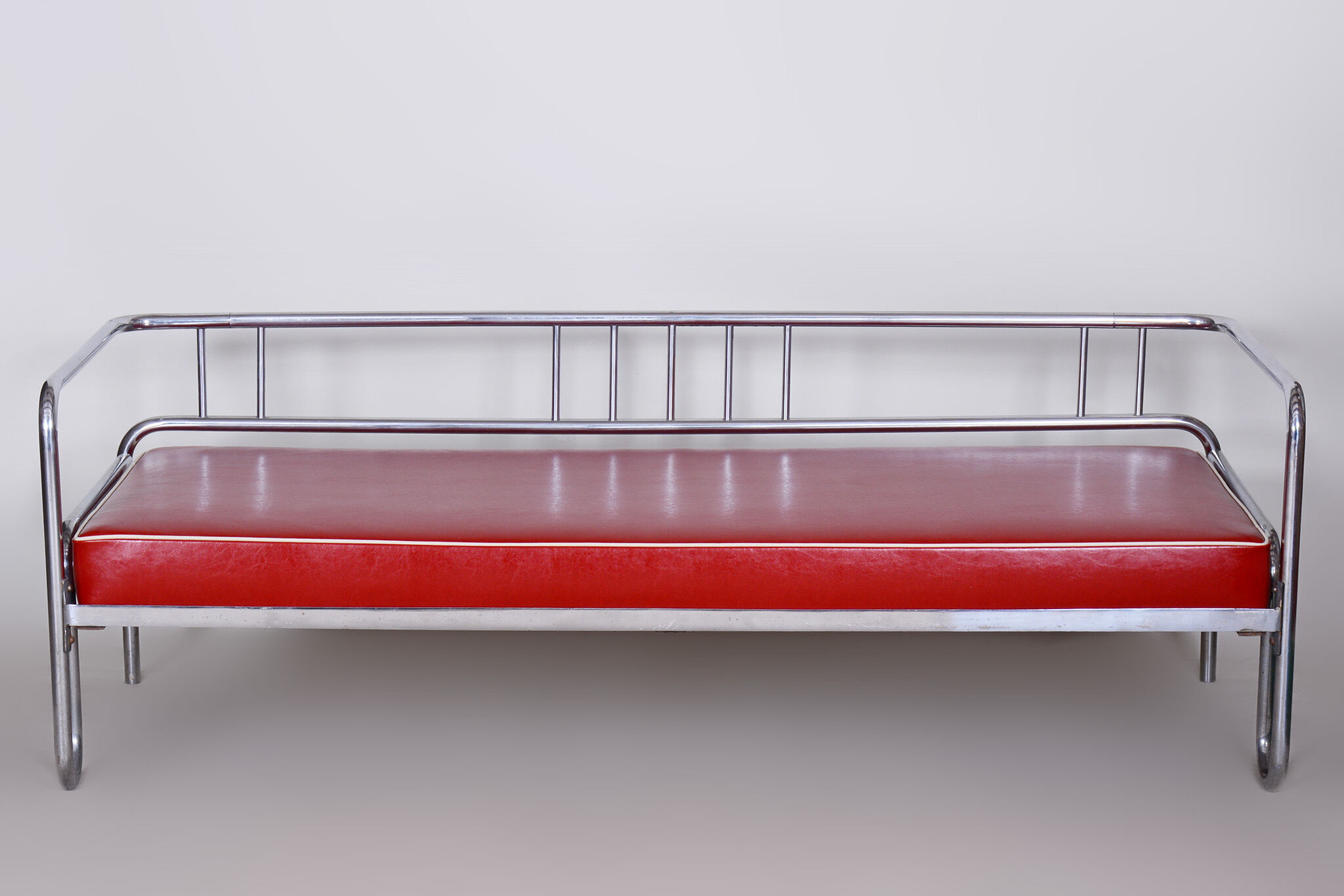 Fully restored red bauhaus sofa, high-quality leather, tubular chrome, 1930s