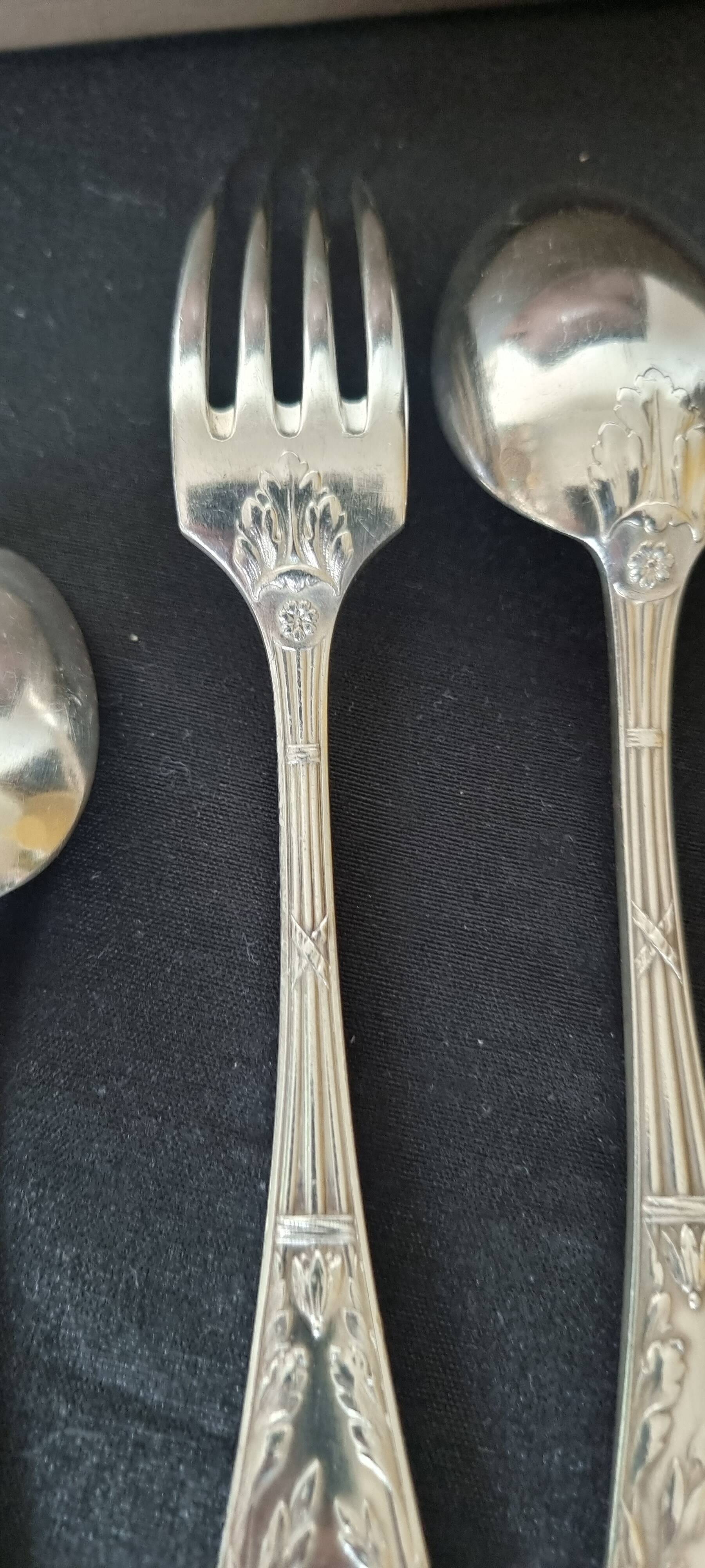 Médard Orfèvres Orfèvres vintage exclusif, 37 pièces, en métal argenté, sty