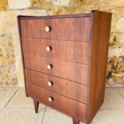 Vintage high chest of drawers in oak with 5 drawers, circa 1950s.