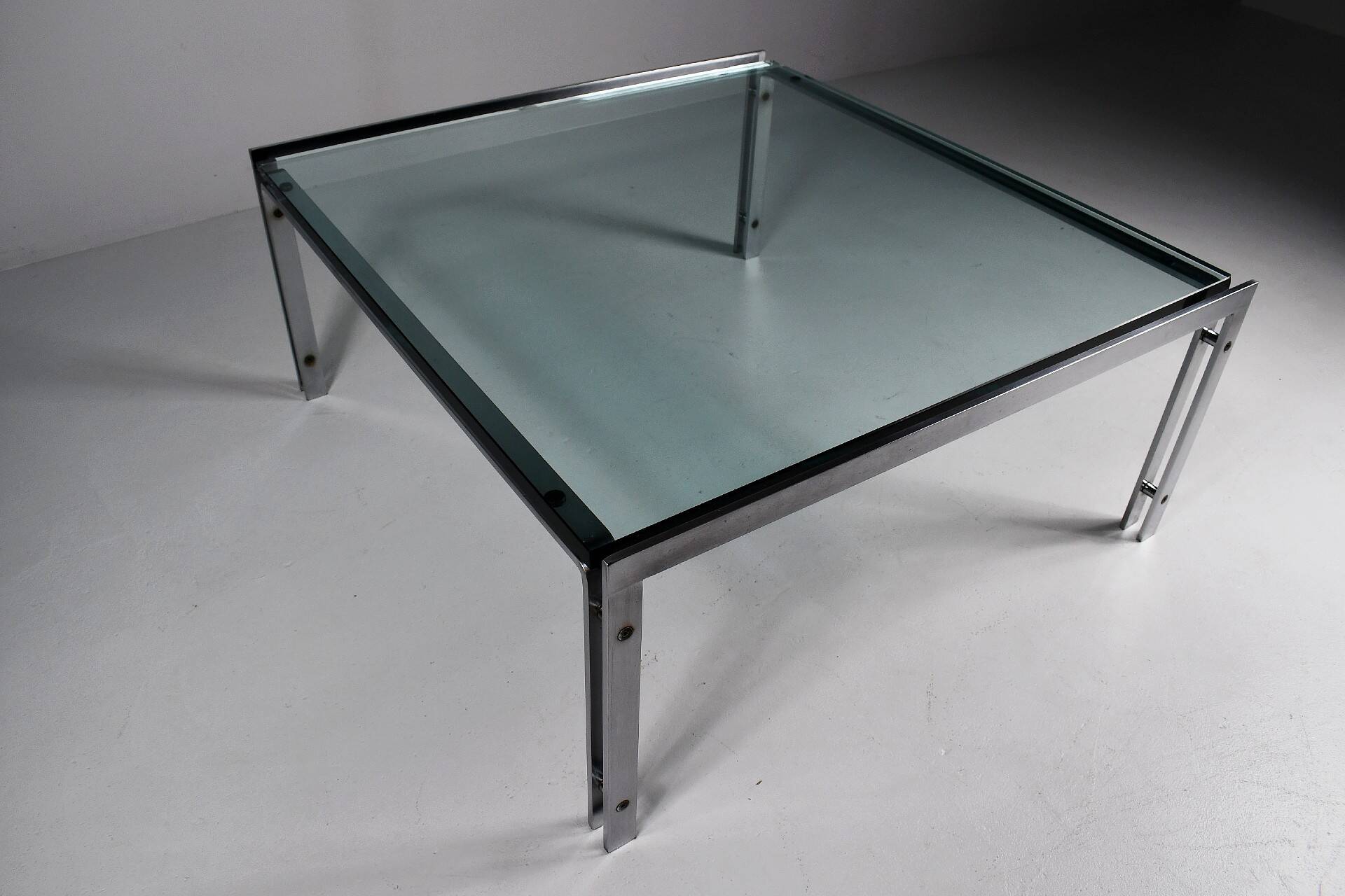 Coffee table model M1 - Designed by Hank Kwint for Metaform
