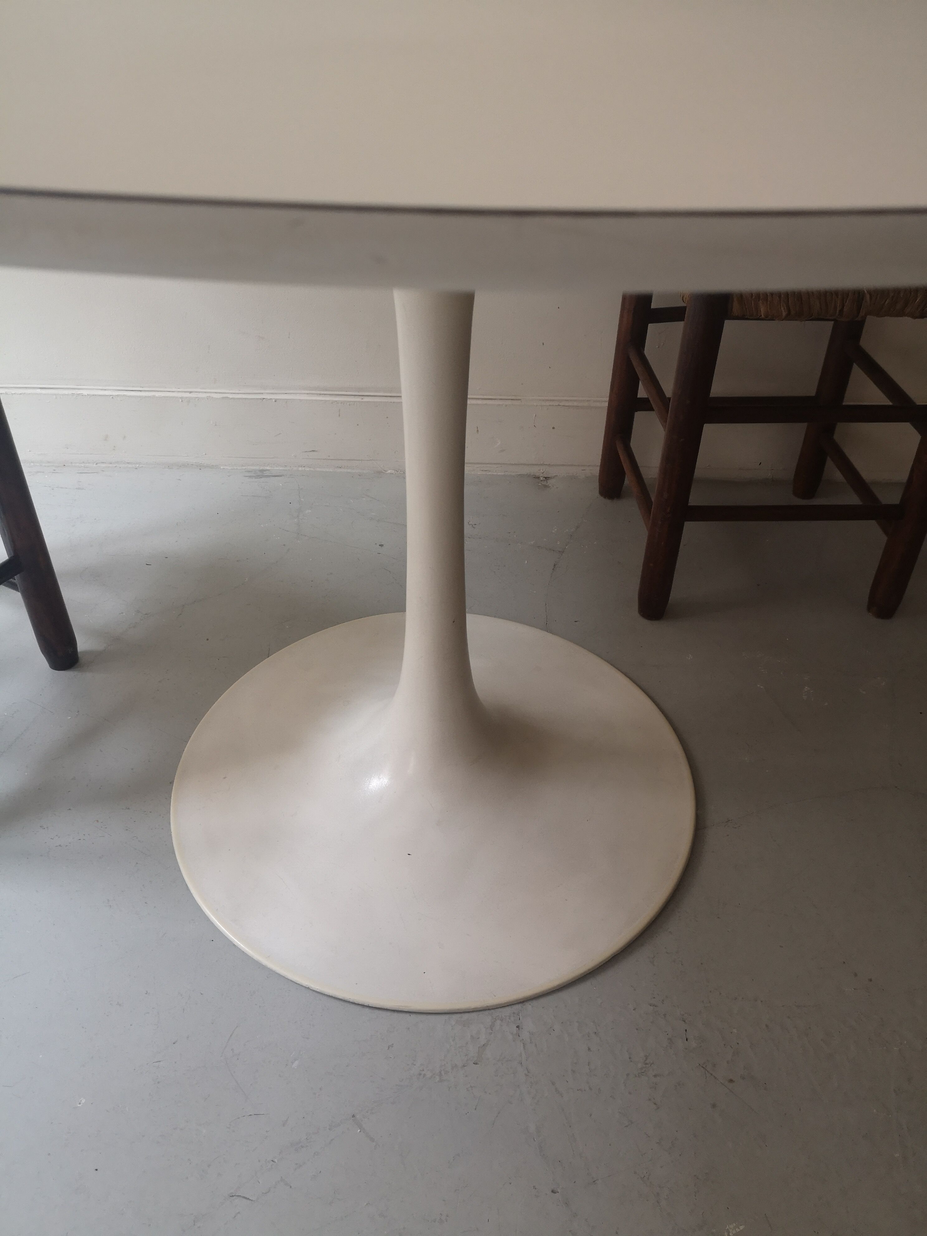 Tulip dining table by Maurice Burke for Arkana, 1970