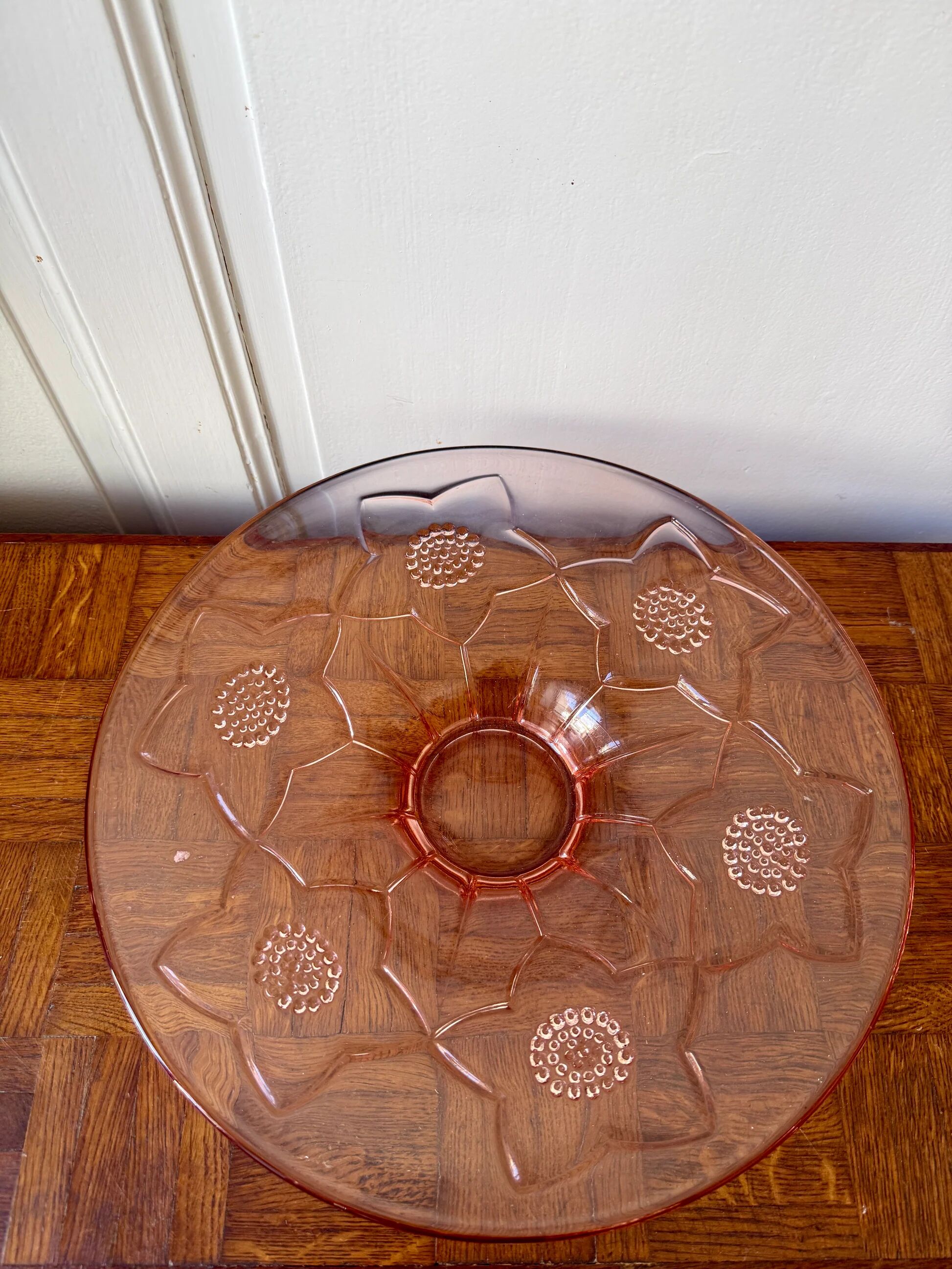 Plate in rosaline - floral patterns