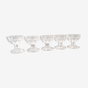 Lot de 5 "verres du patron" à pied en verre soufflé et bullé