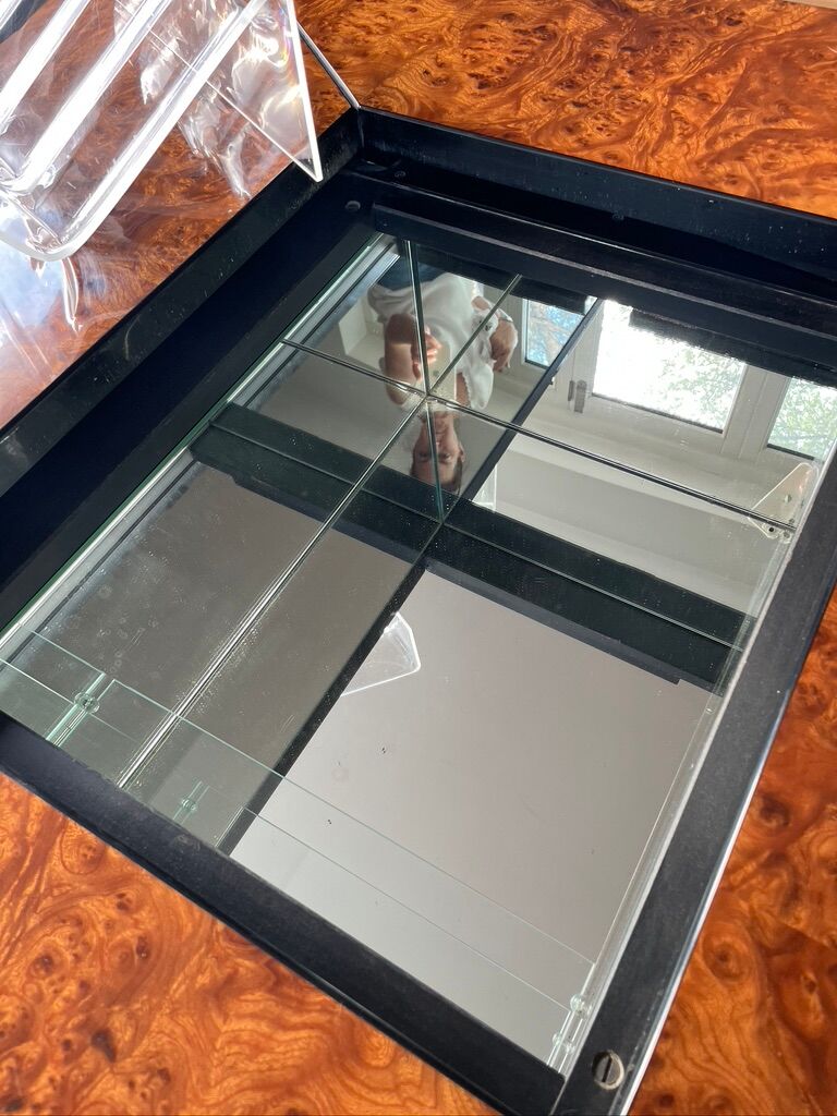Table basse bar cocktail caché en loupe d'orme de Paul Michel, 1970 Roche Bobois