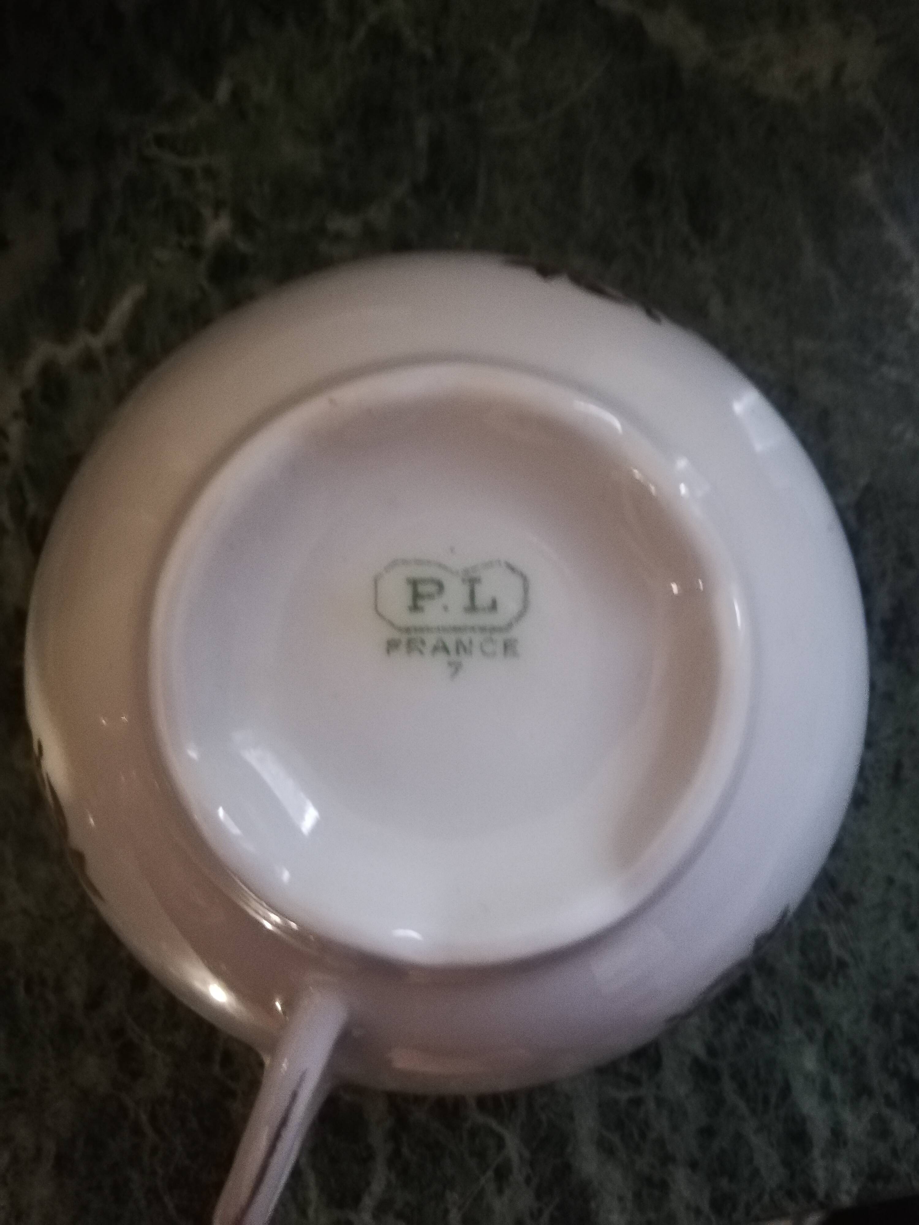 Tea or coffee service in white and gold Limoges porcelain "PL" (Limousine Porcelain)