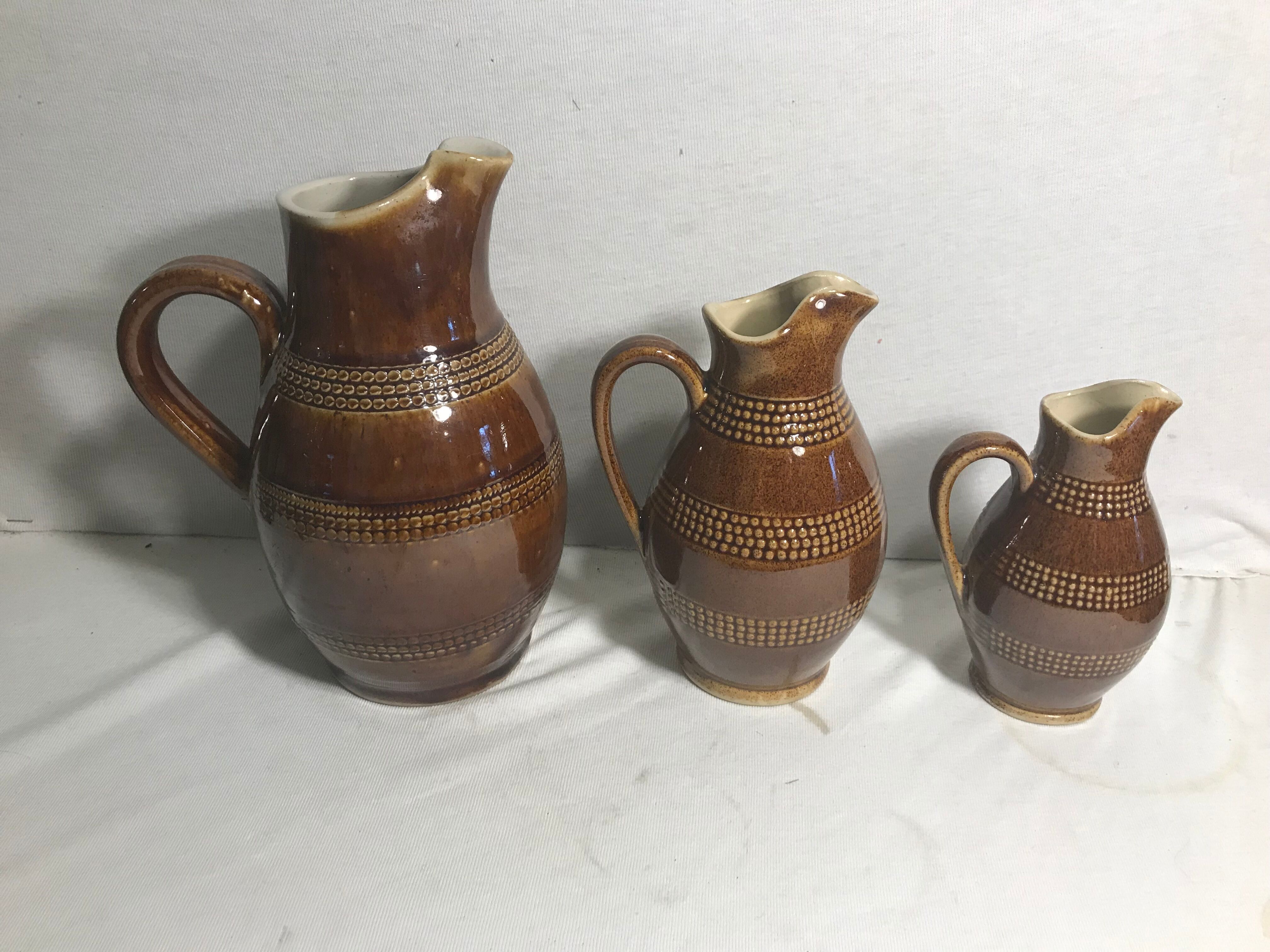 Series 3 former pitchers sandstone from Berry