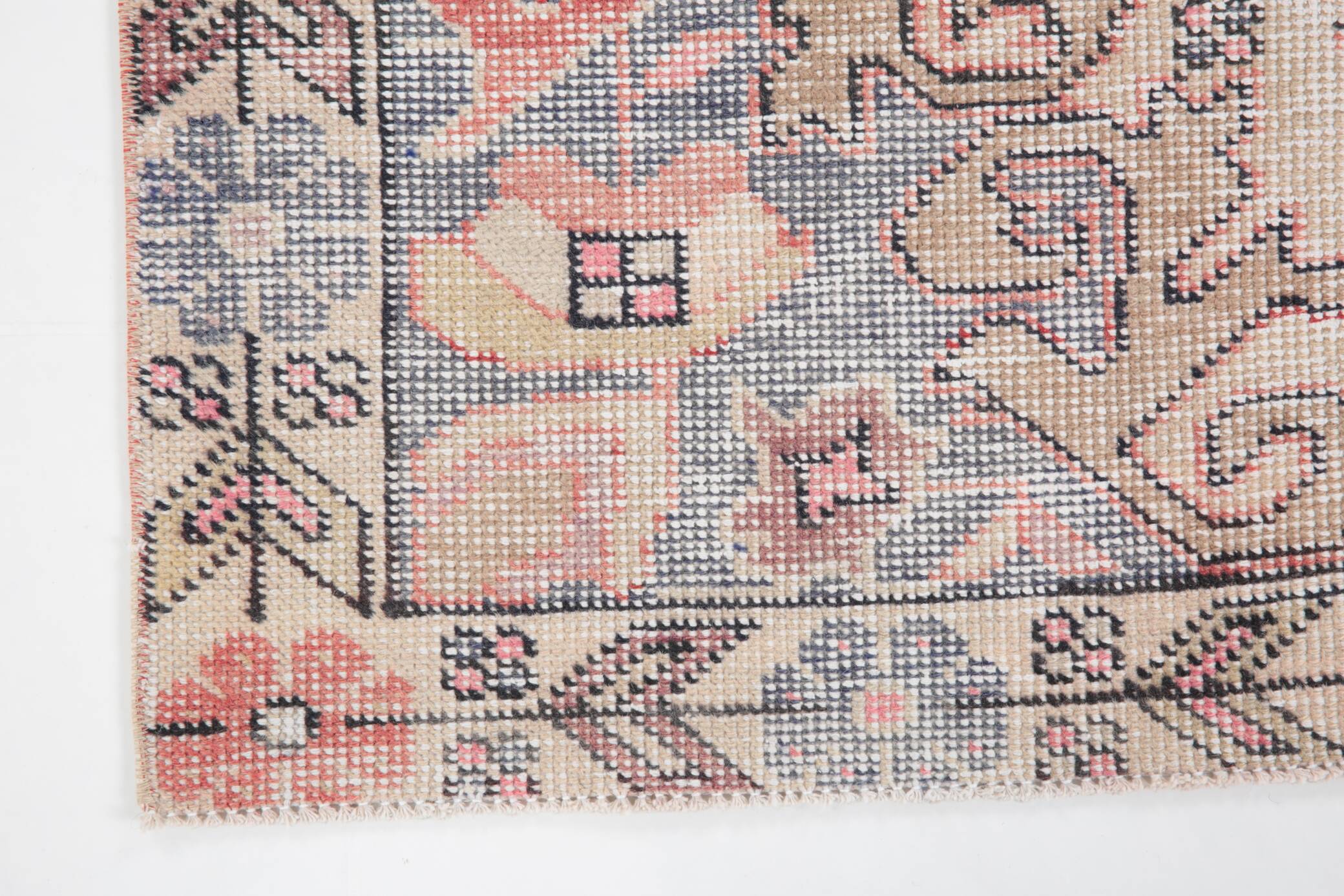 4x7 Pale Red & Beige Rustic Vintage Rug, 129x217Cm