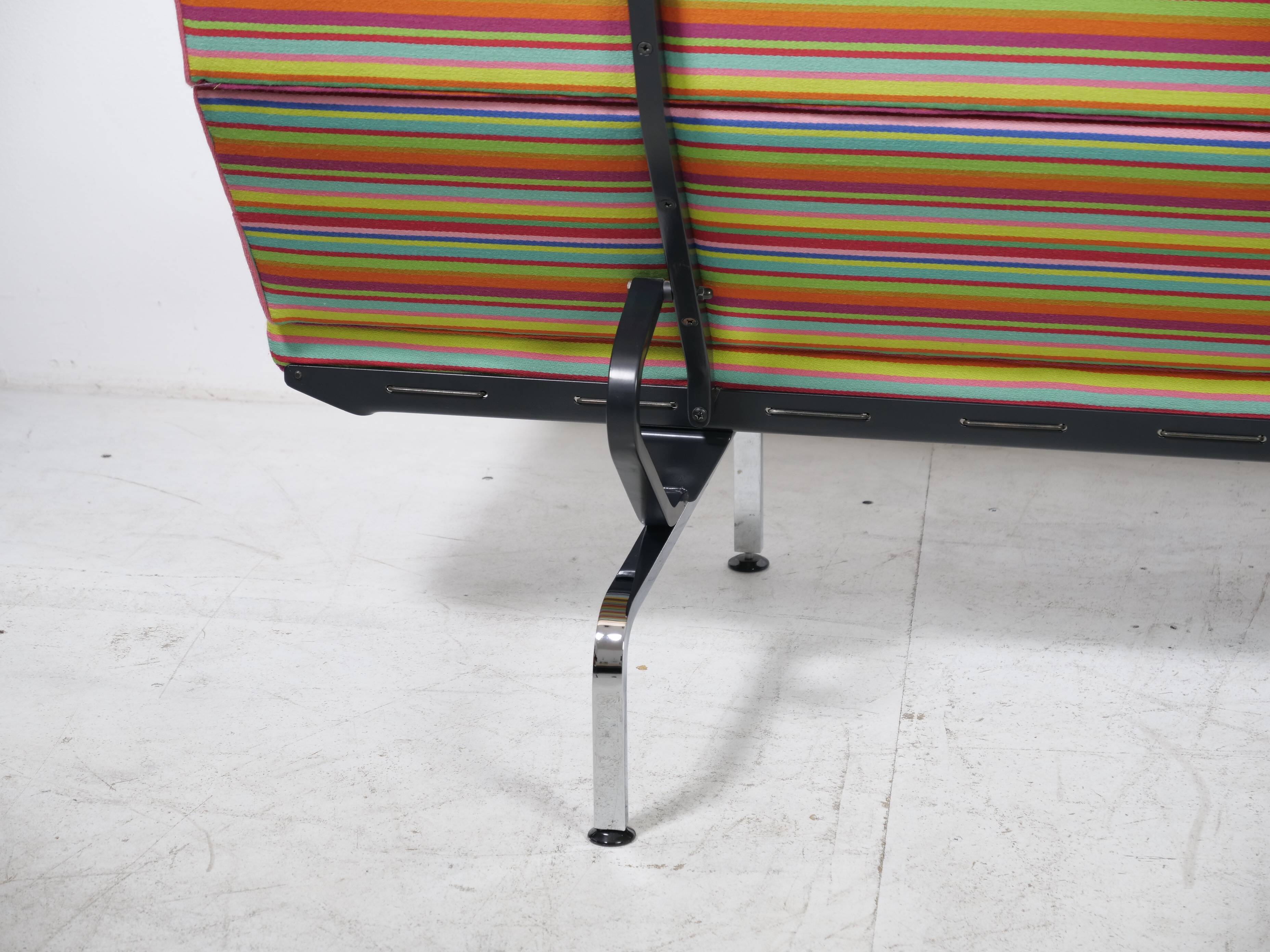 Compact sofa Eames Vitra Alexander Girard Miller stripe fabric