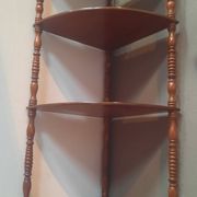 Corner wall shelf with 4 tiers