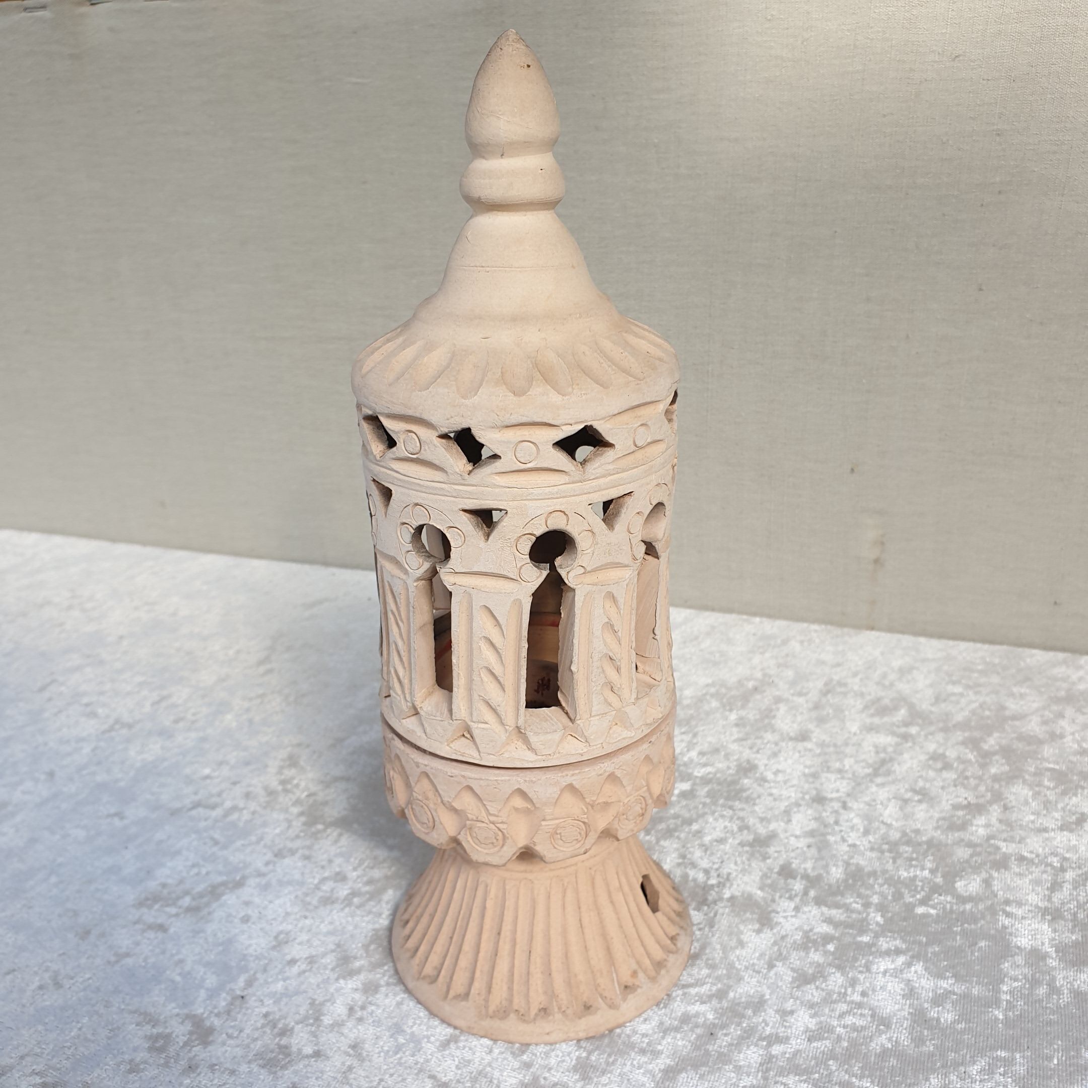 Artisanal ethnic bougeoir