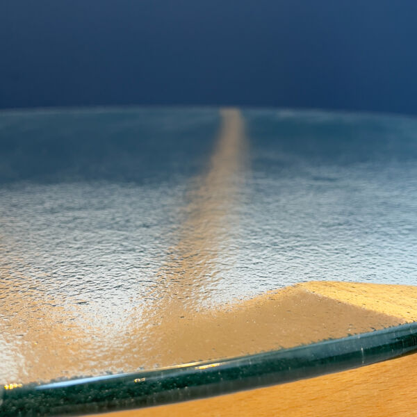 Table basse '' maison regain'' hêtre et verre design 1970