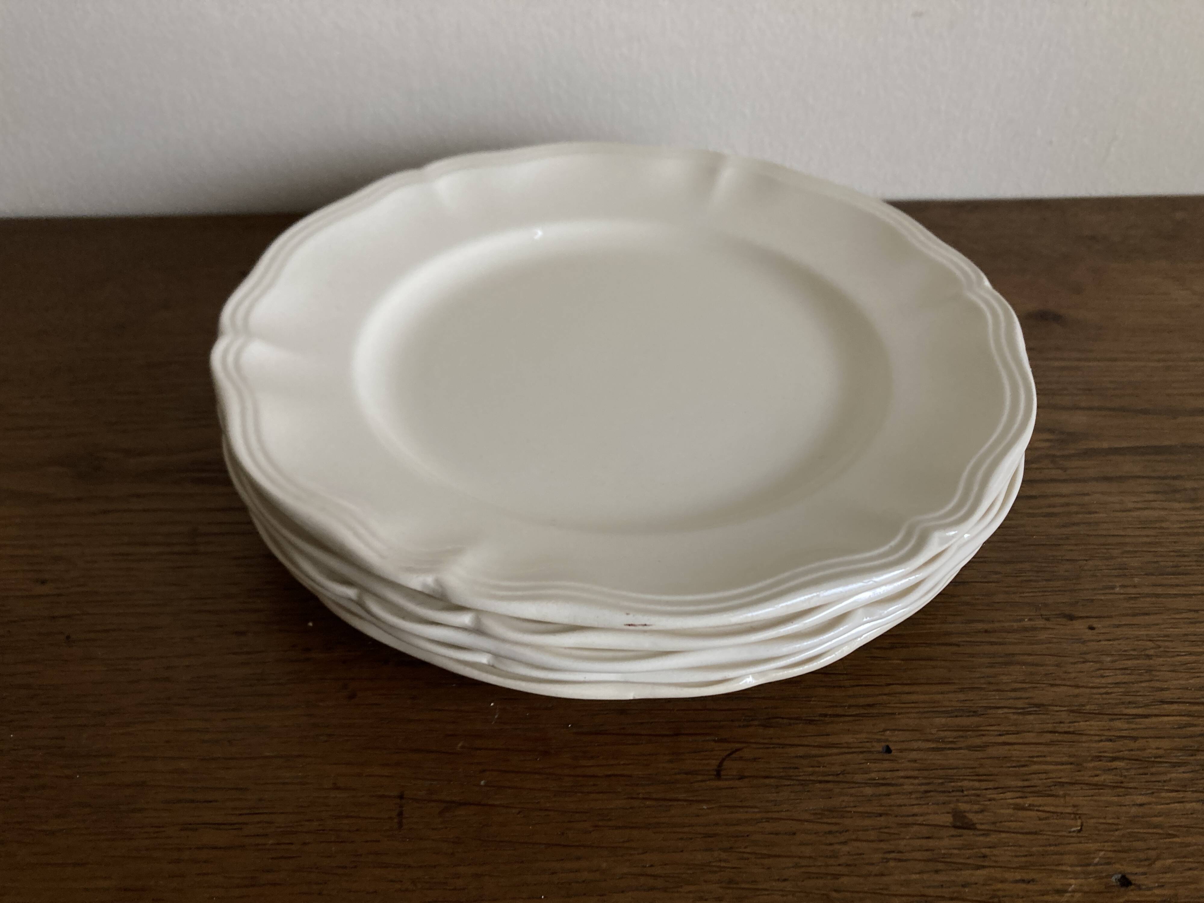 Set of 5 Sarreguemines ivory plates with gadroons 1960