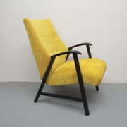 Fauteuil des années 1950 en velours jaune, entièrement restauré