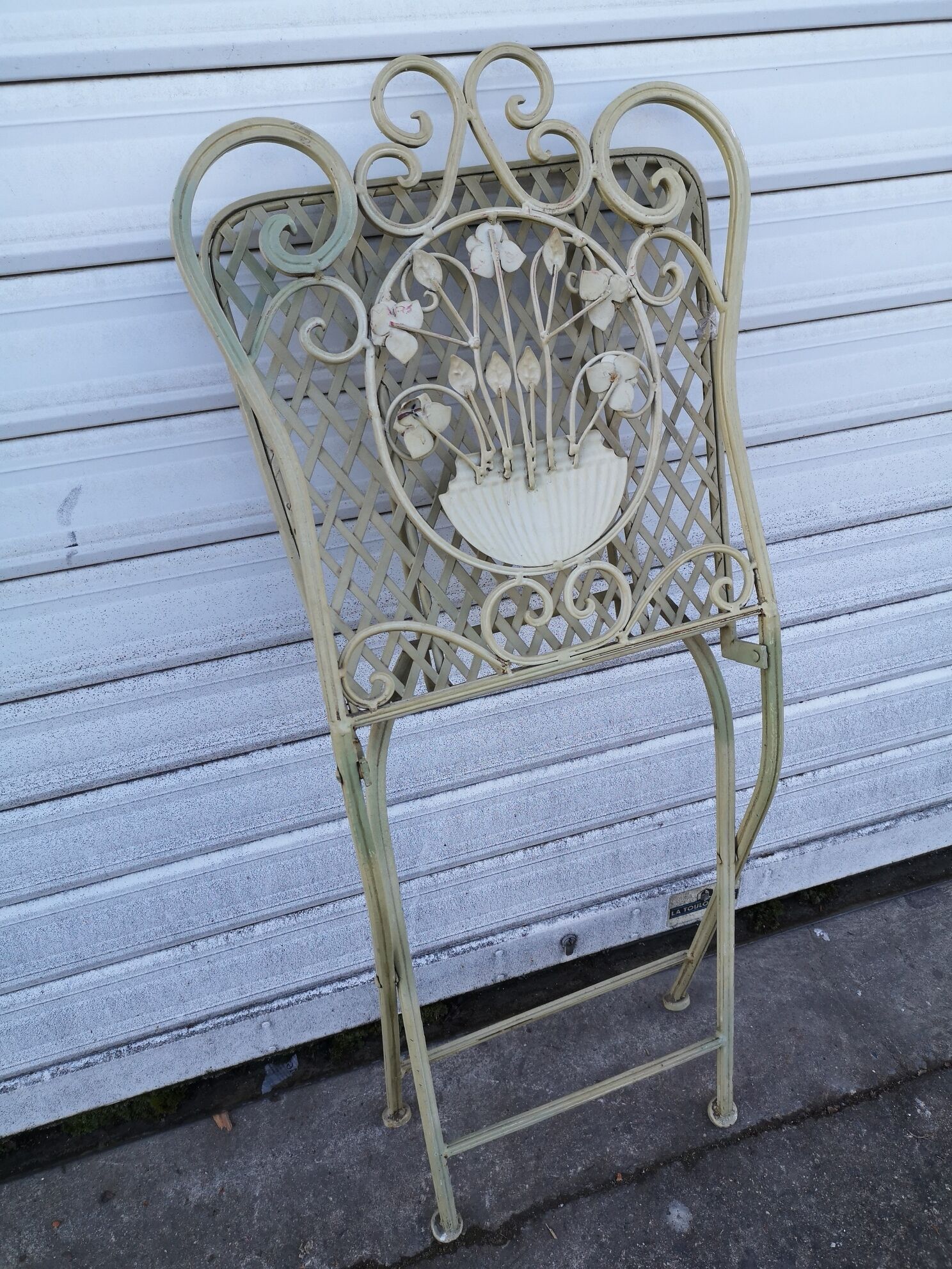wrought iron garden lounge