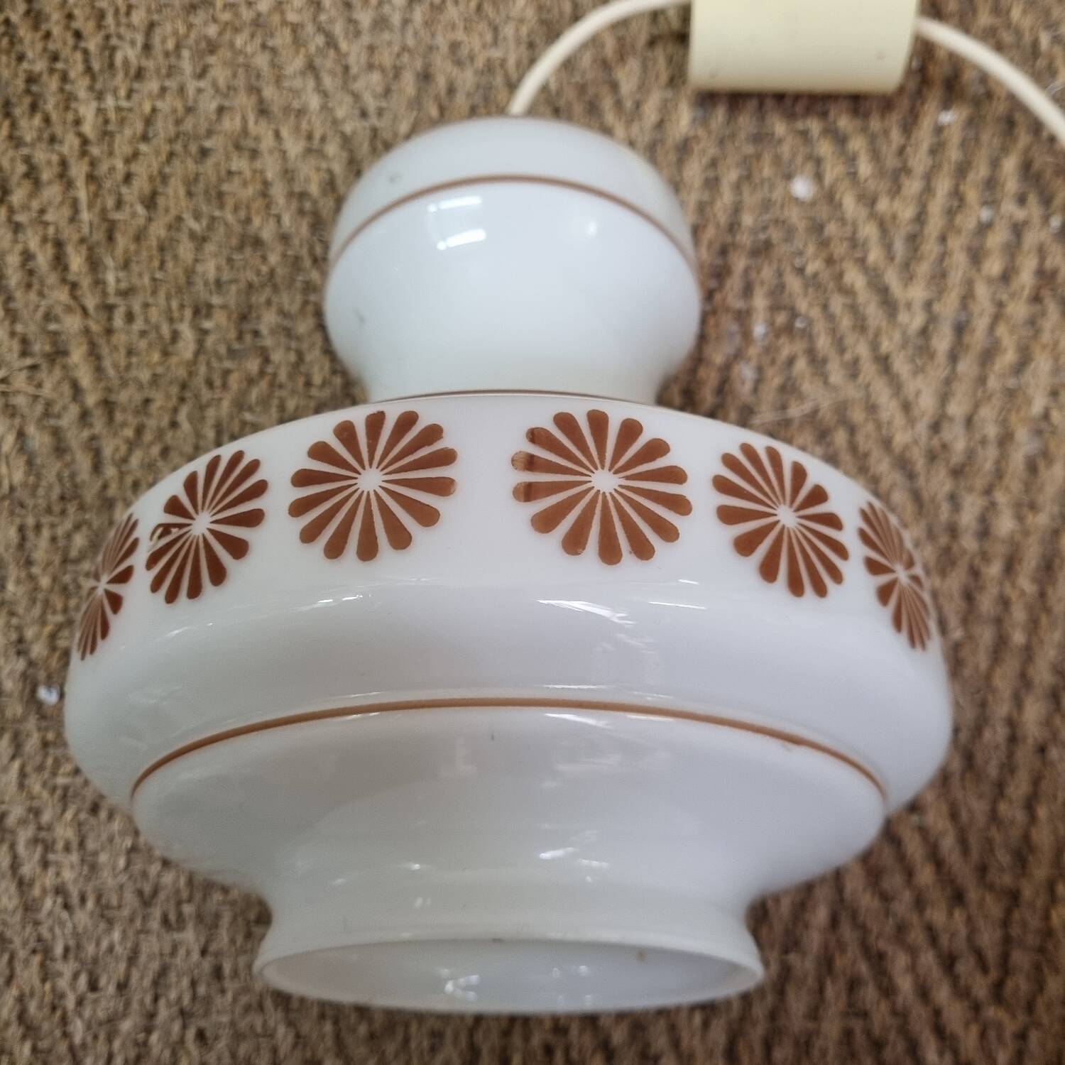 Suspension opaline de 1970