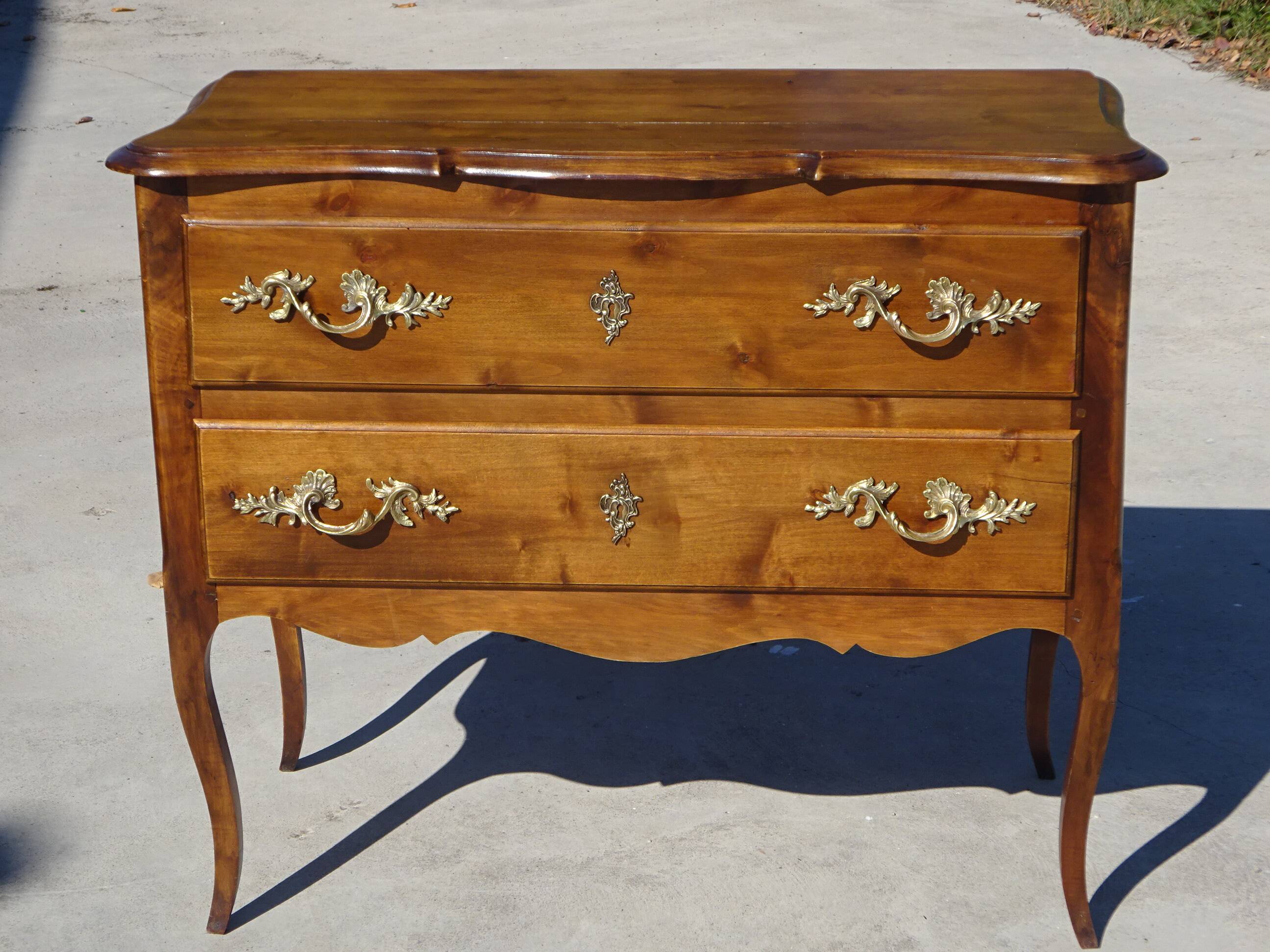 Commode 2 tiroirs de style Louis XV