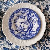 6 white and blue Japanese dessert plates