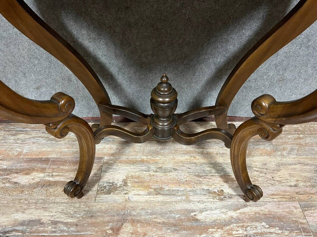 Console galbée époque Napoléon III en acajou vers 1850