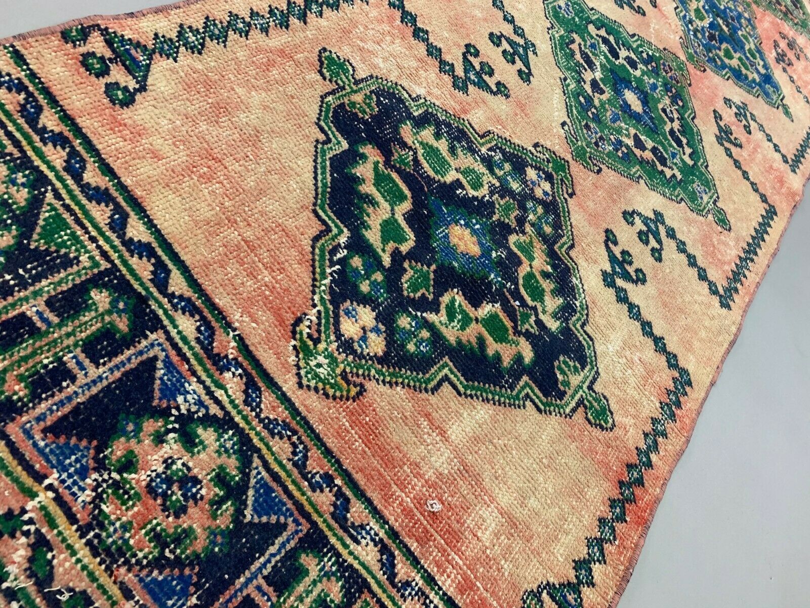 Tapis turc 360x79 cm laine vintage