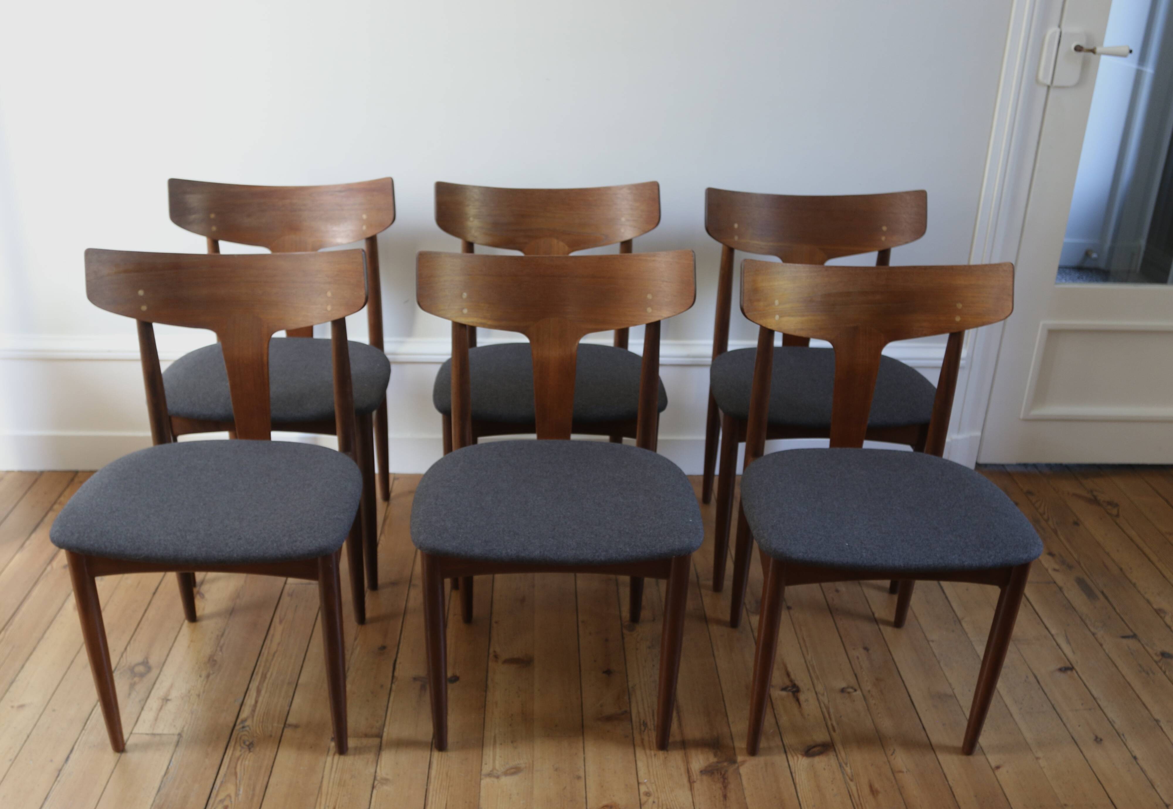 Set of 6 vintage Scandinavian teak chairs by Samcom, 1960