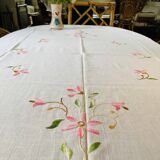 Nappe coton blanc brodée