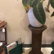 Vintage rattan plant pedestal