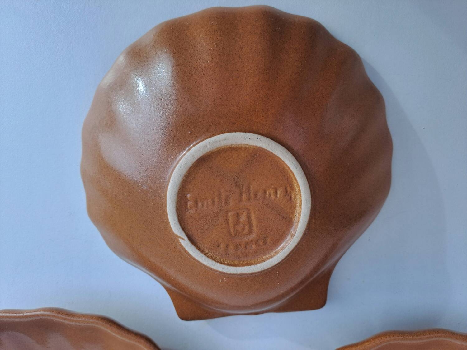 6 scallop bowls Émile Henry