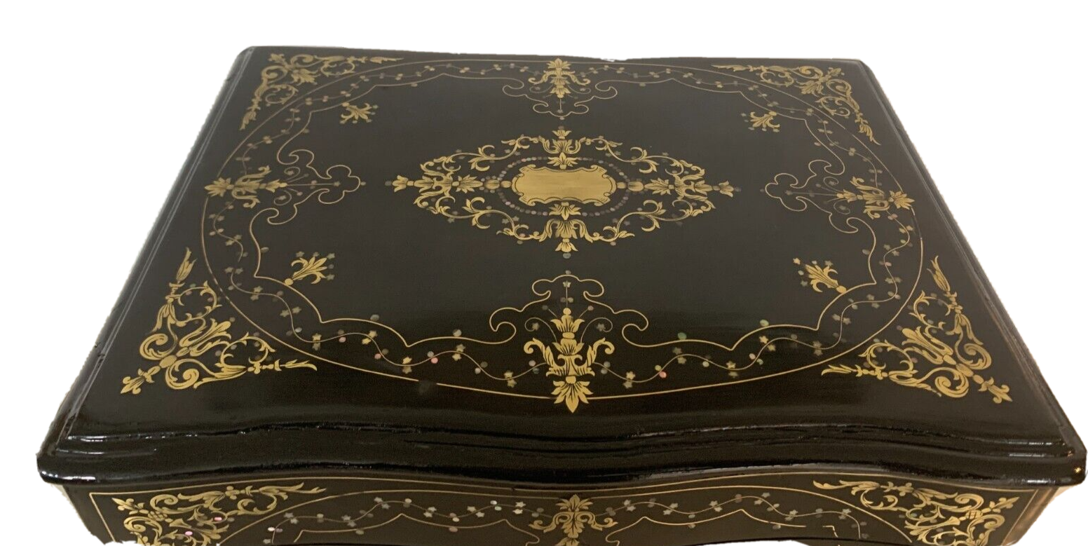 Complete liquor cellar Napoleon III Marquetry boulle Antique box
