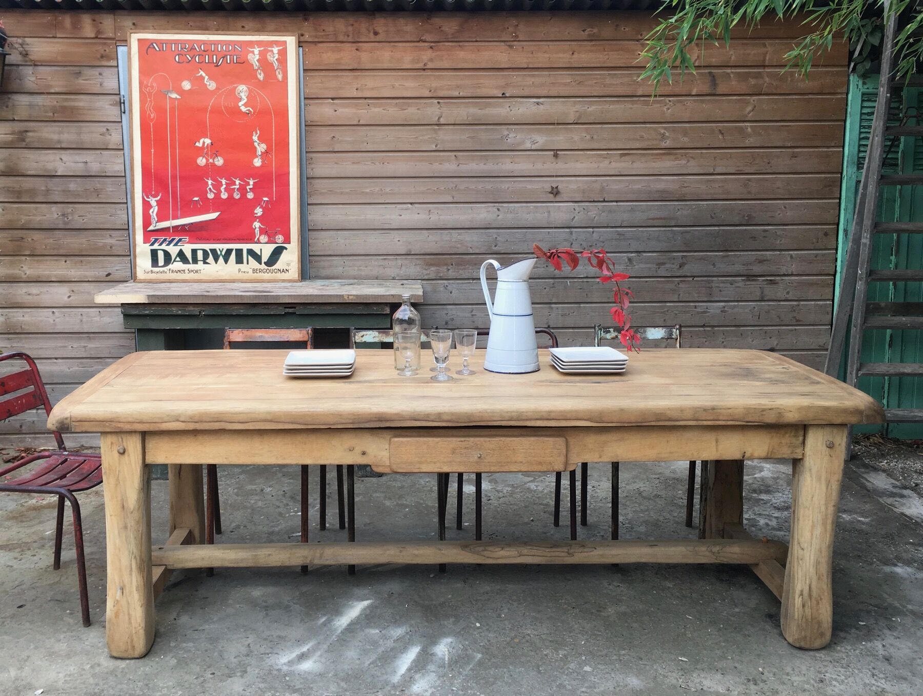 Farm table