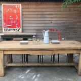 Farm table