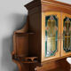 Buffet Art Nouveau en acajou sculpté et vitraux, vers 1900