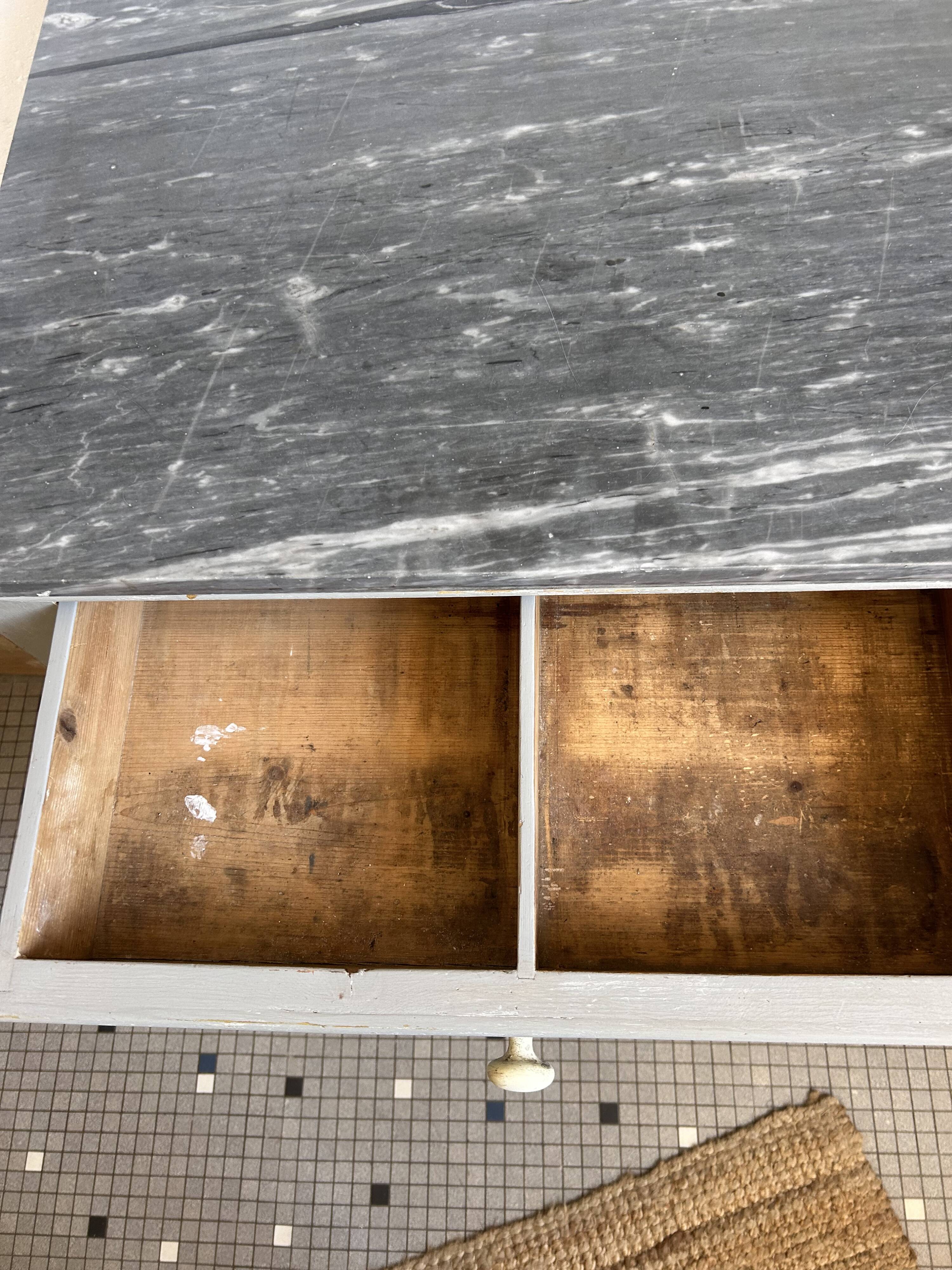 Bakery/pastry shop furniture