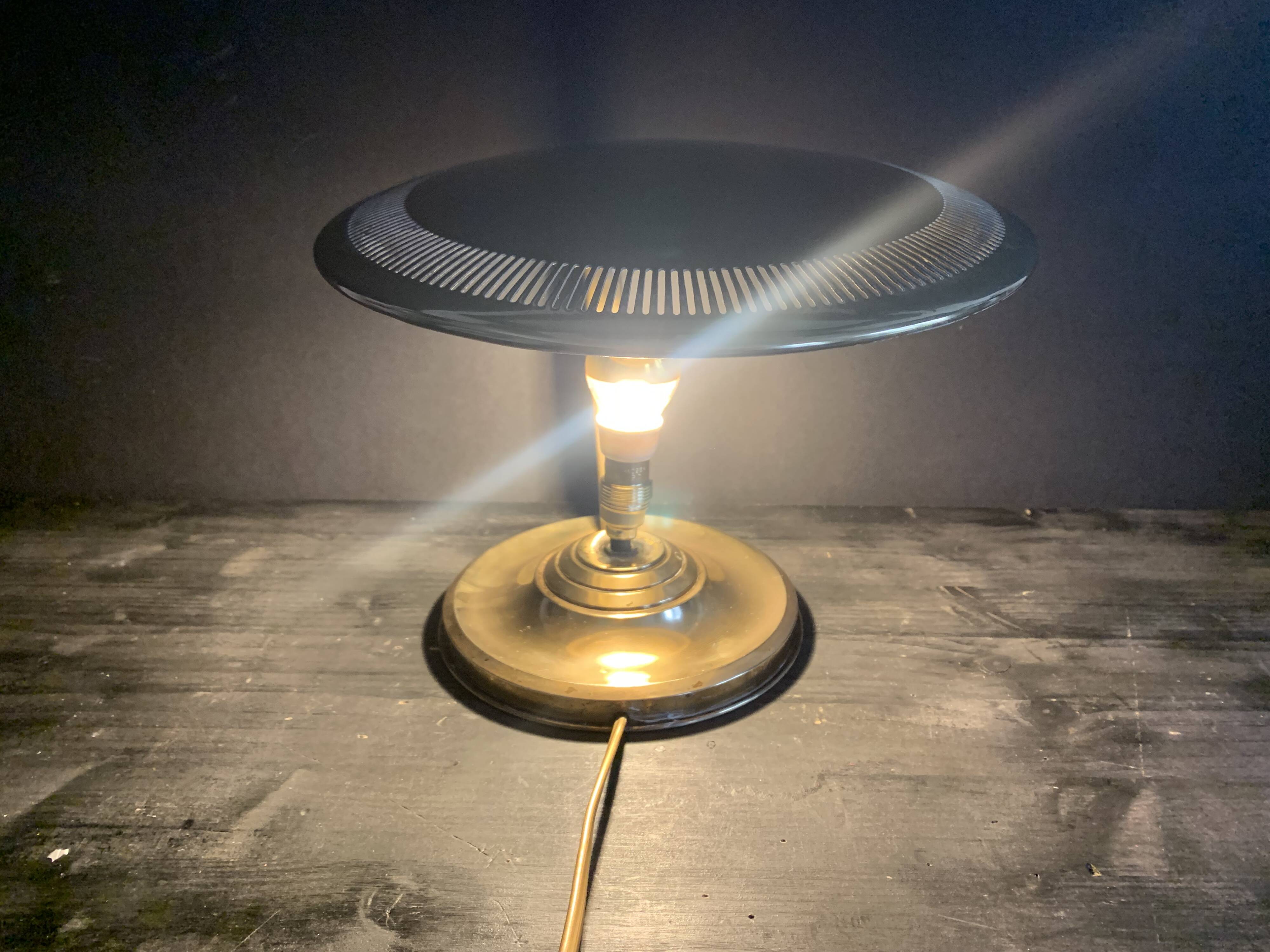 Bauhaus desk lamp, modernist in gilded brass, 1940s