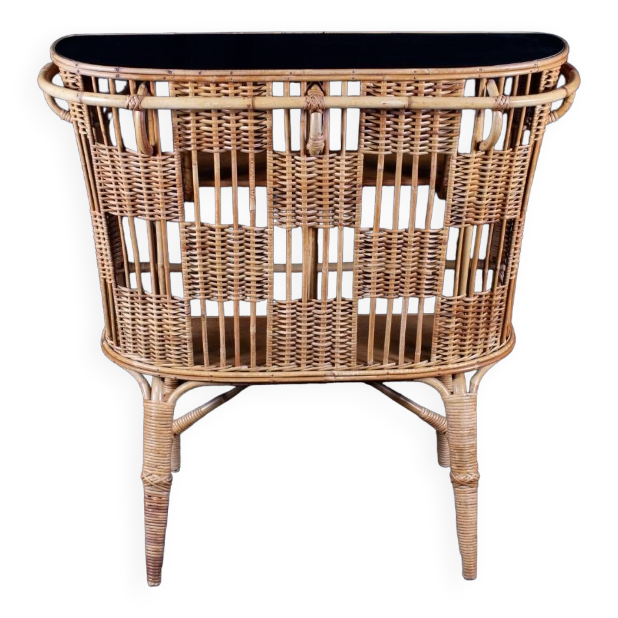 Rattan tiki bar