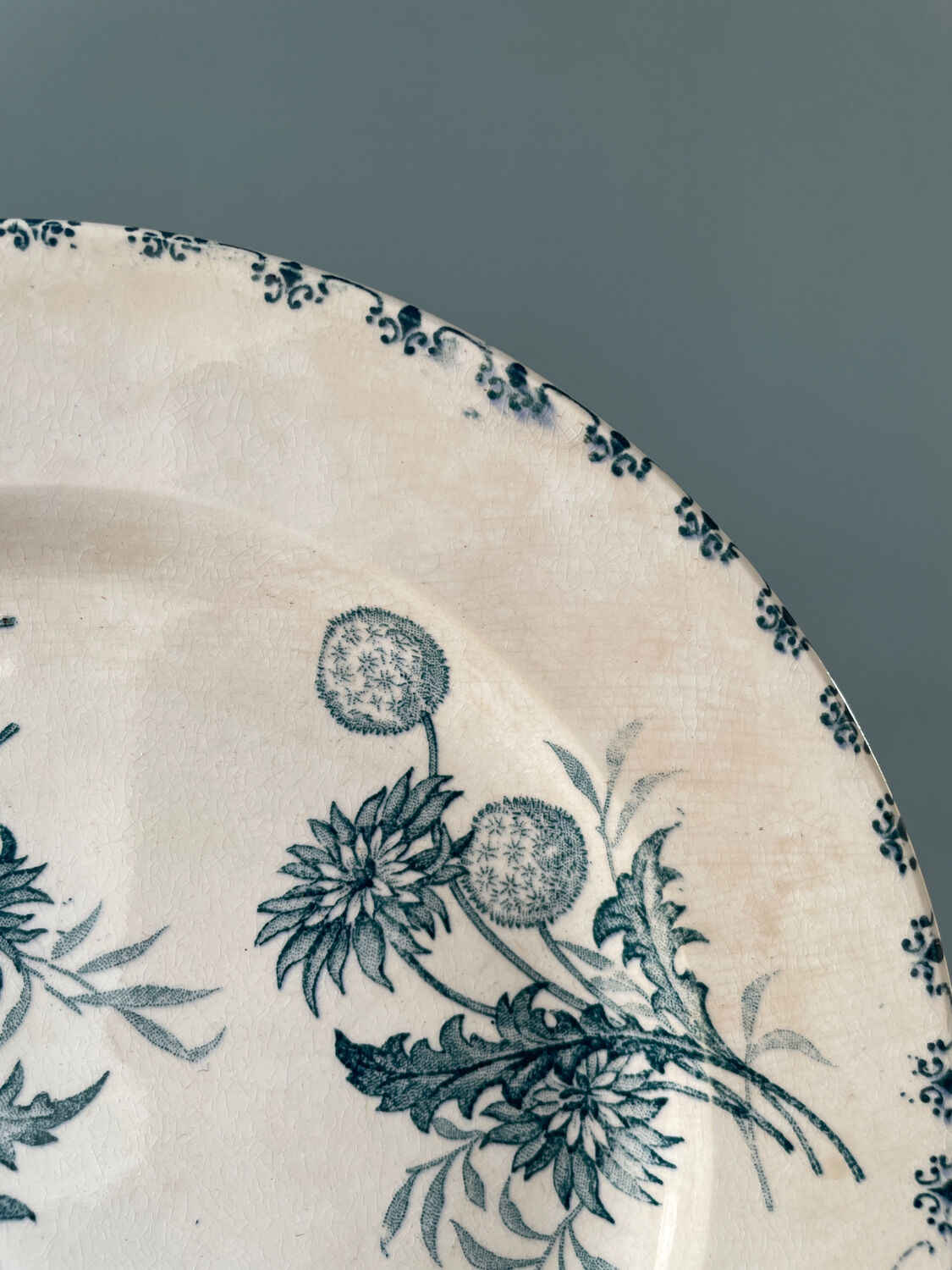 Set of 7 flat plates Terre de Fer XIXth "Madrid"