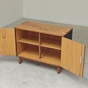 Petit buffet bas deux portes  par Frantisek Jirak chêne 1960