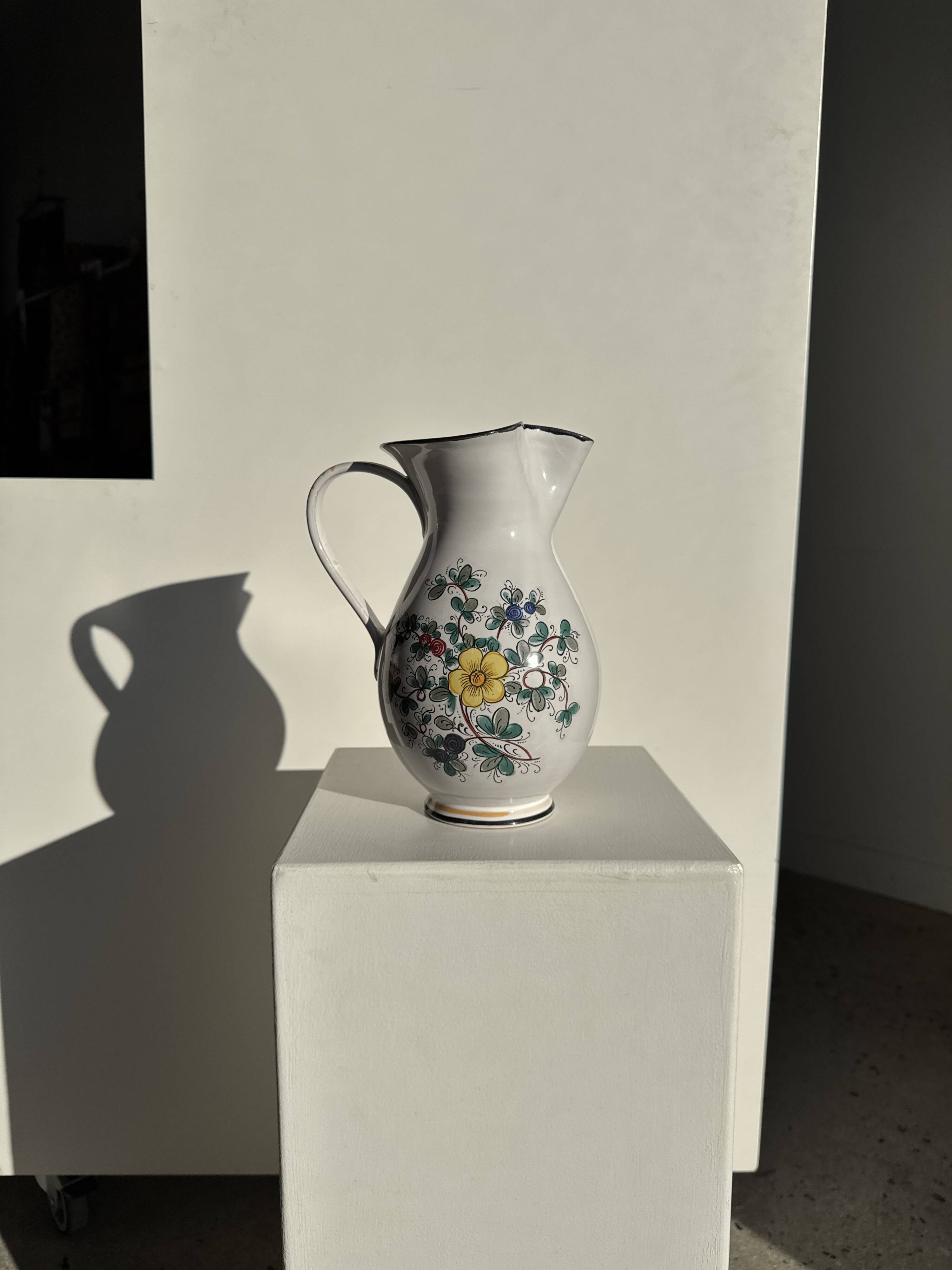 Large ceramic flower bouquet jug H23