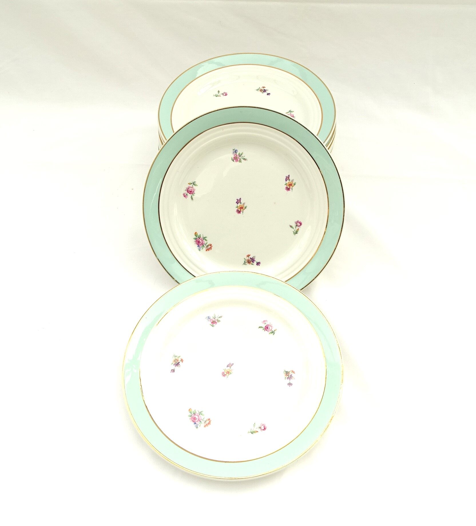 Lot of plates and semi-porcelain dish
