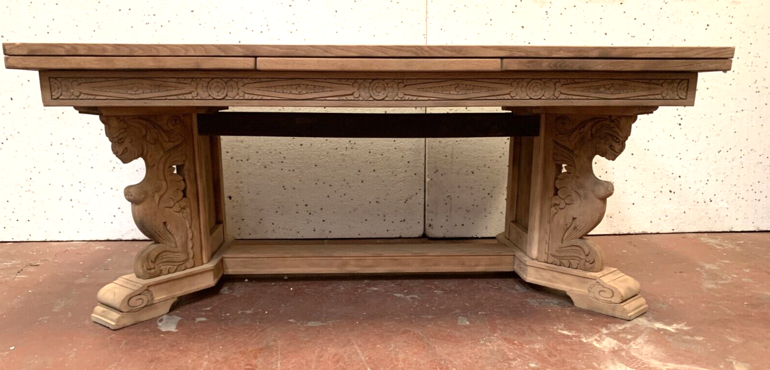 Renaissance style table in solid oak, 20th century