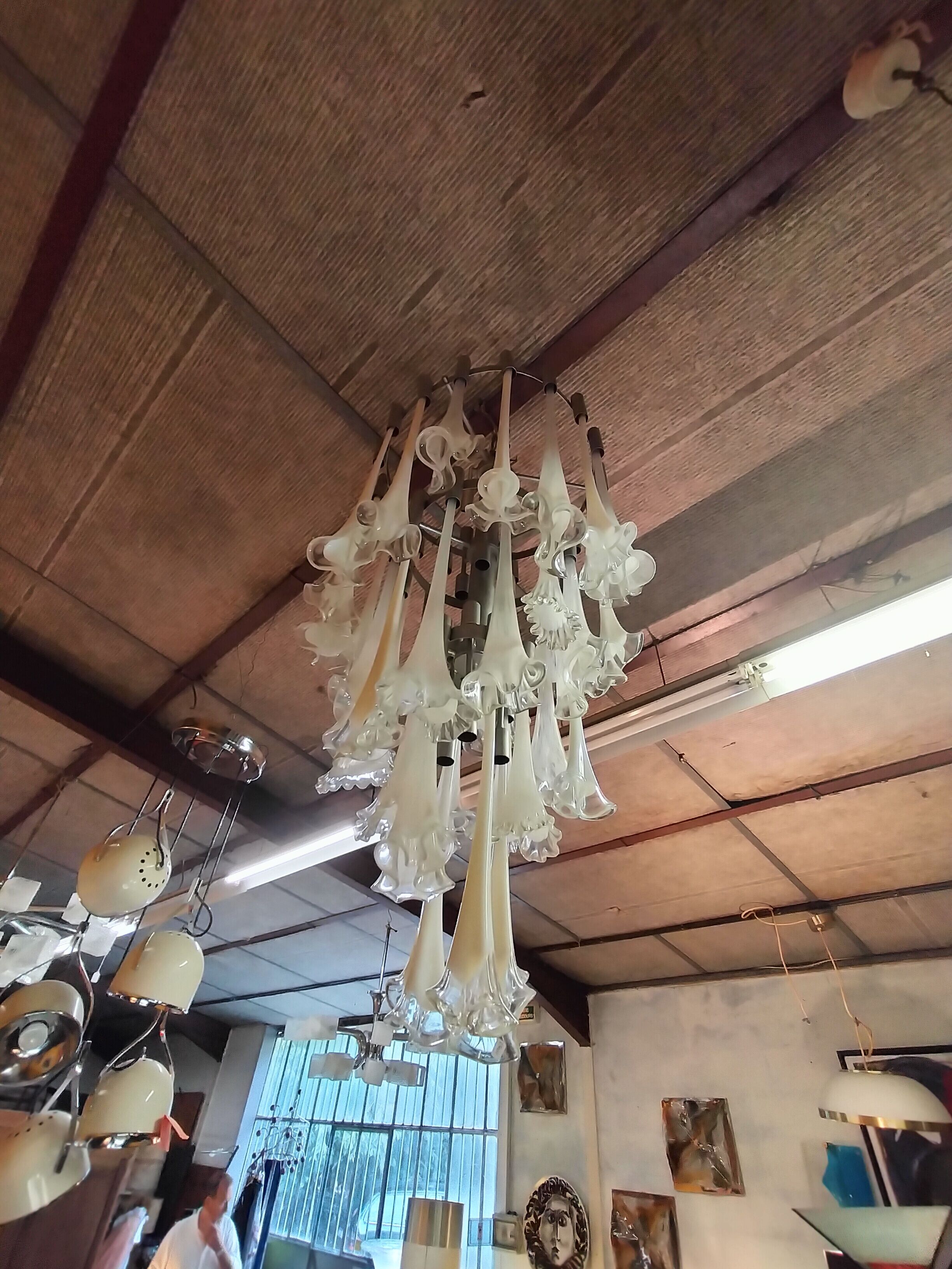 Large chandelier in murano blown glass made by mazega