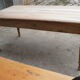 Table de ferme en noyer massif