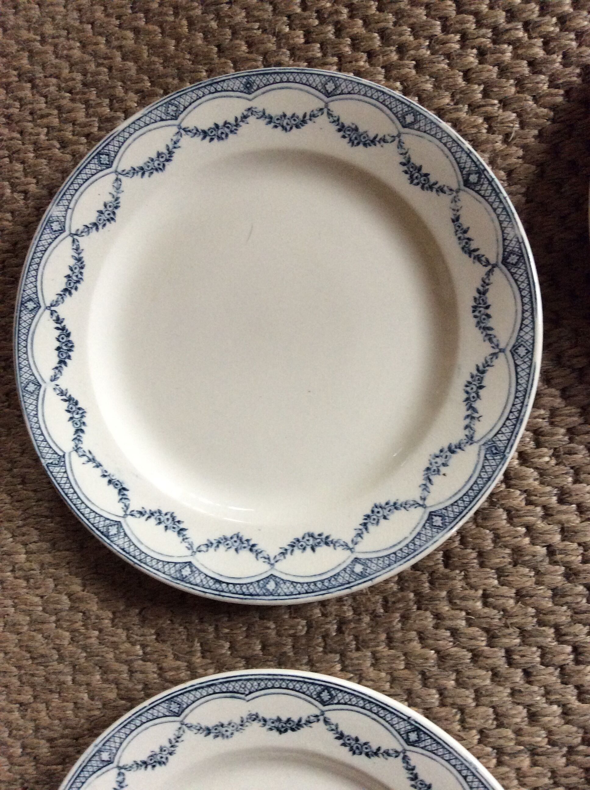 Series of 9 plates Terre de fer