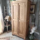 Armoire parisienne