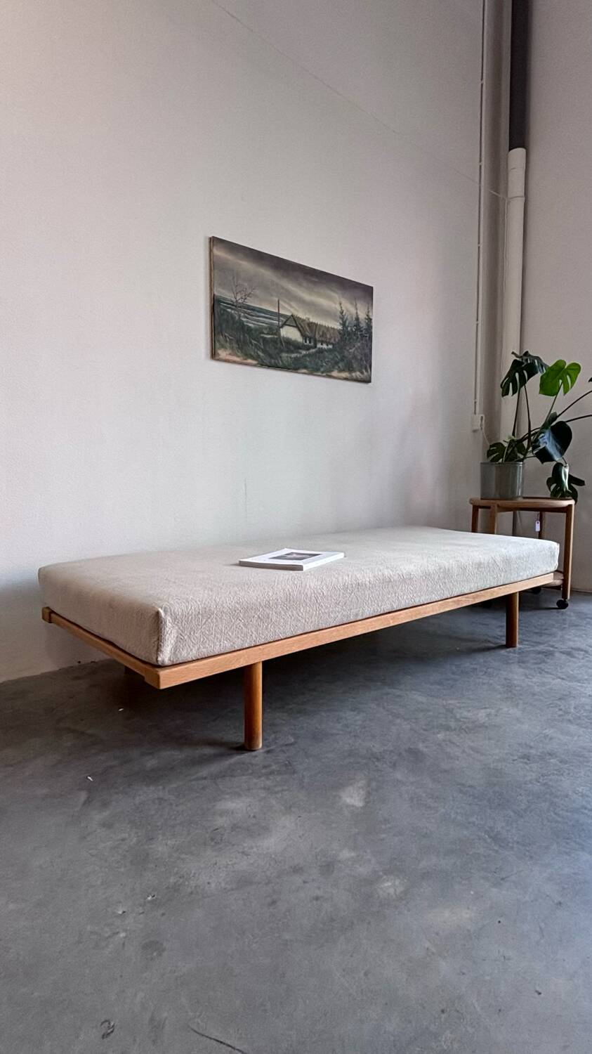 Lit de repos danois vintage en chêne