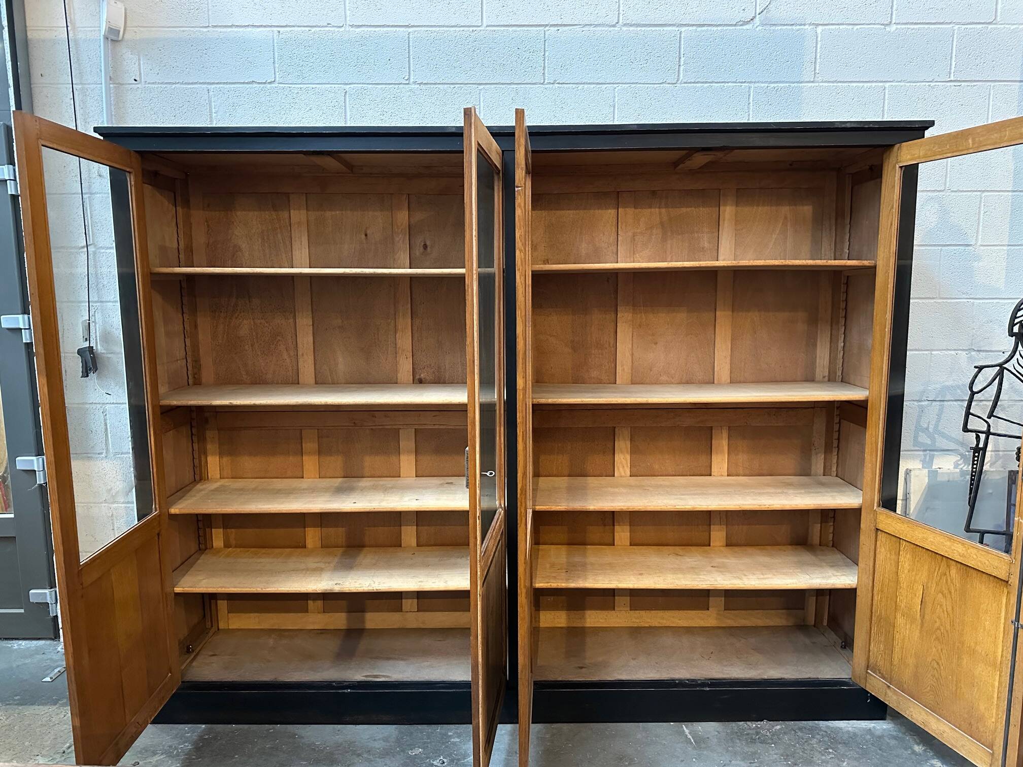 Display cabinet Early 20th century