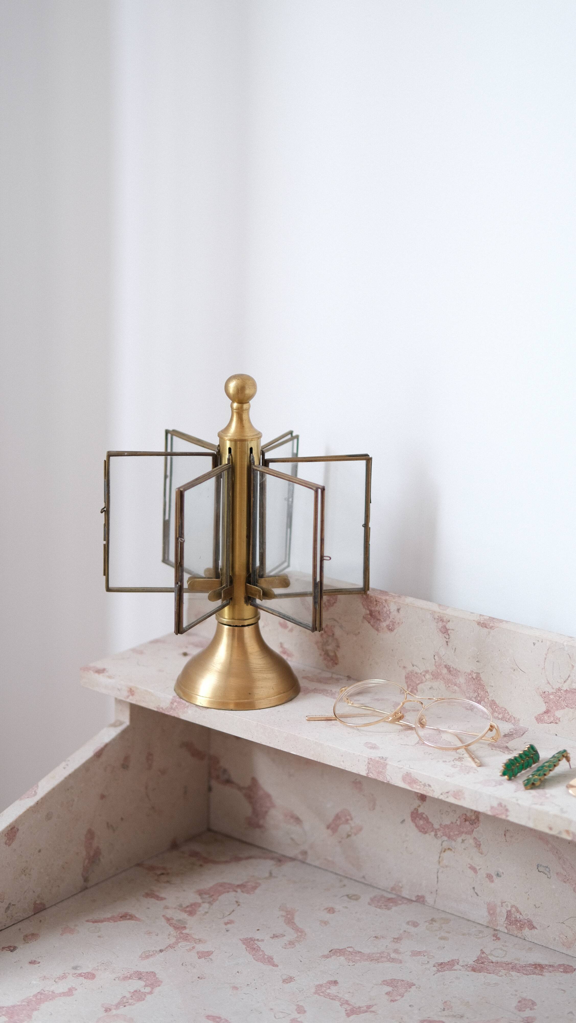 Photo display 6 views