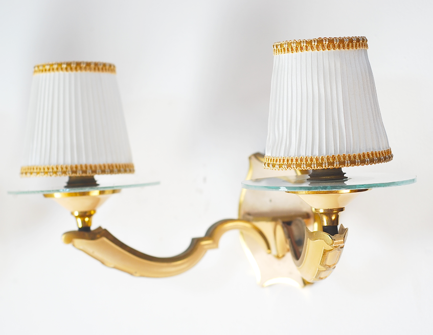 Pair of 40s wall lights