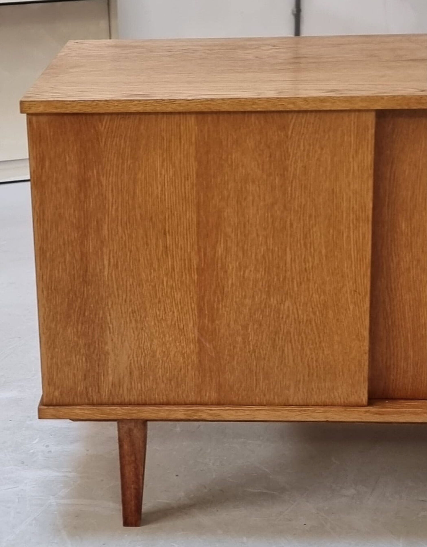 Buffet du milieu du siècle