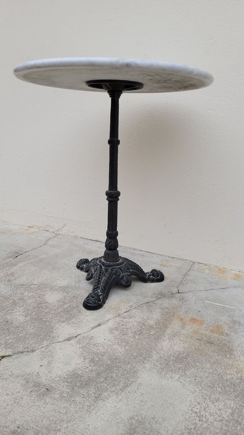 Parisian bistro pedestal table in cast iron and antique marble