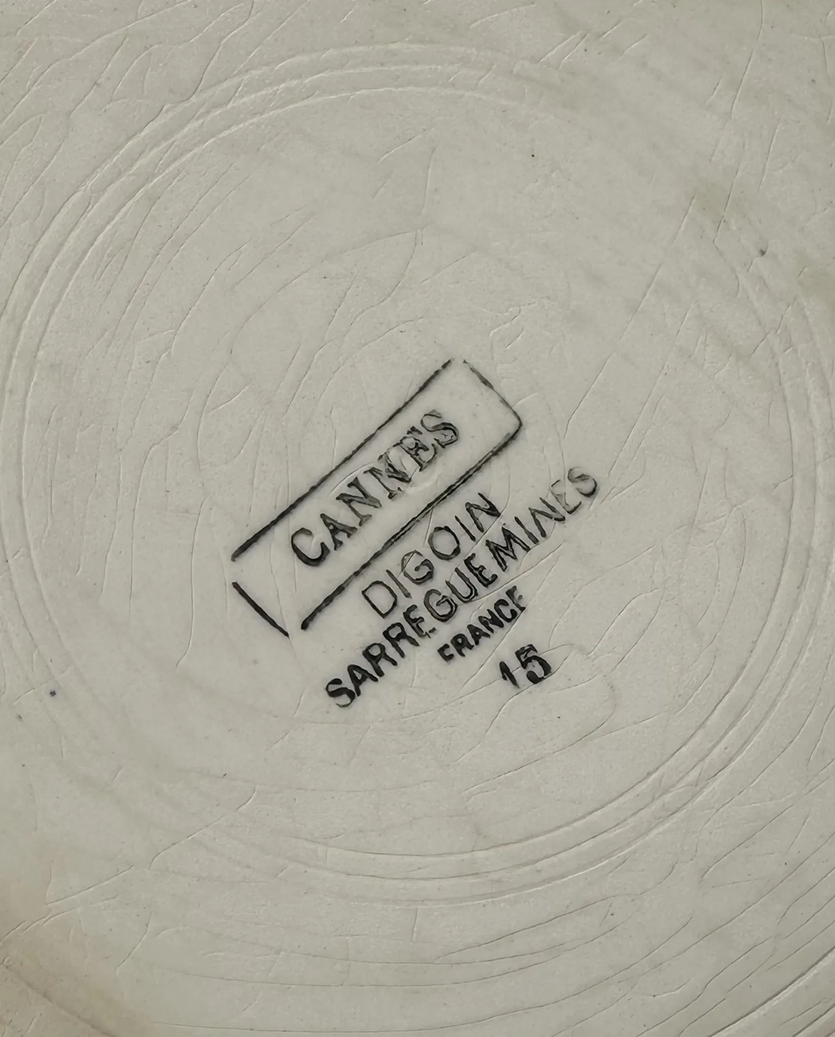 Plat creux en faïence Digoin Sarreguemines, modèle « Cannes »